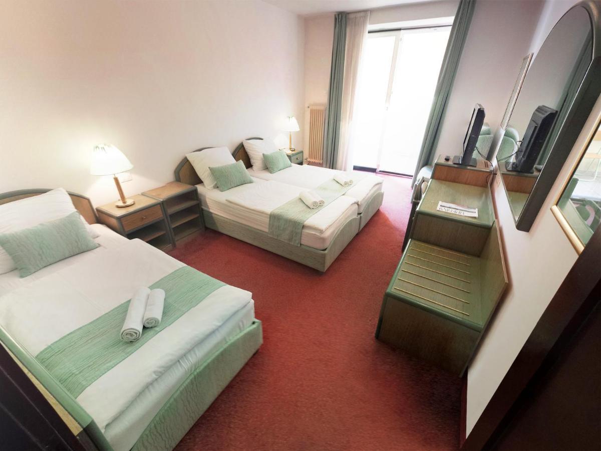 Hotel Lucija Most na Soči Esterno foto