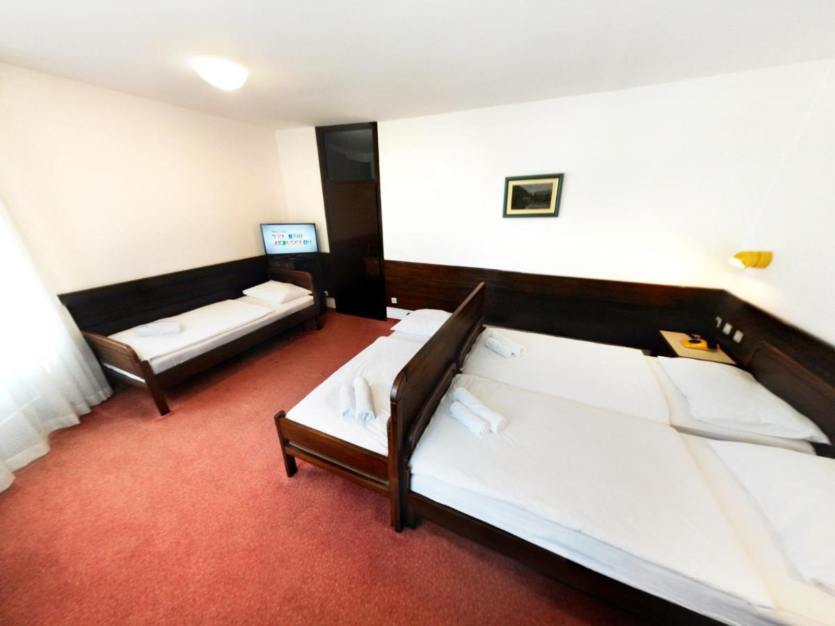 Hotel Lucija Most na Soči Esterno foto