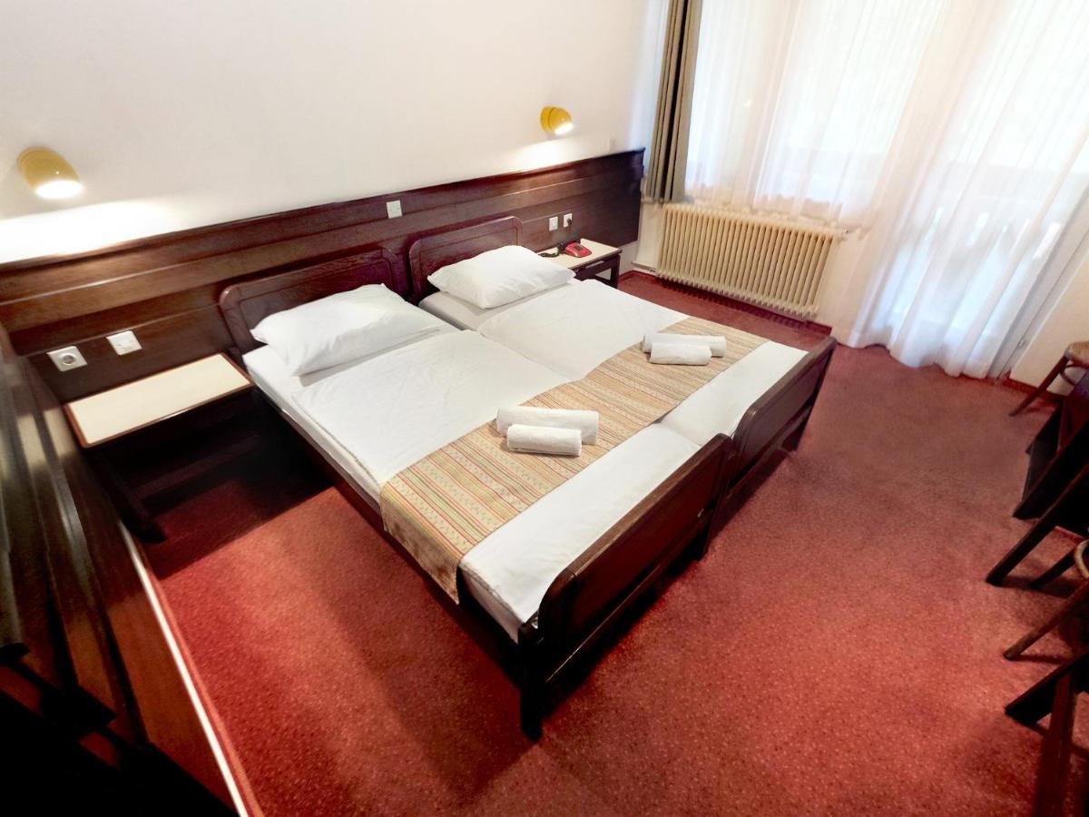 Hotel Lucija Most na Soči Esterno foto