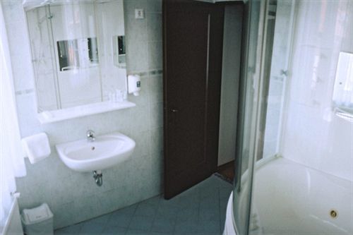 Hotel Lucija Most na Soči Esterno foto